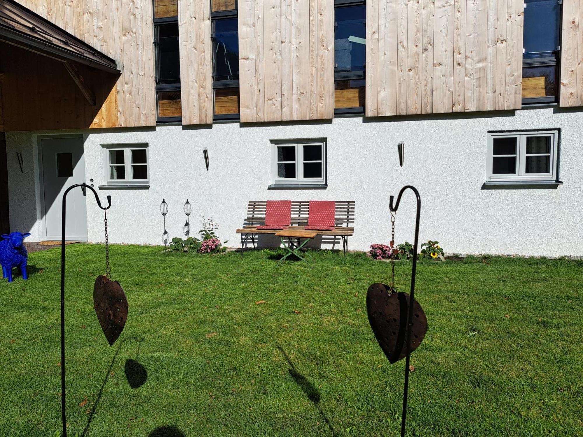 Neu! Ferienwohnungen Im Lueftlmalereck, Hennalahaus Oberammergau Eksteriør bilde