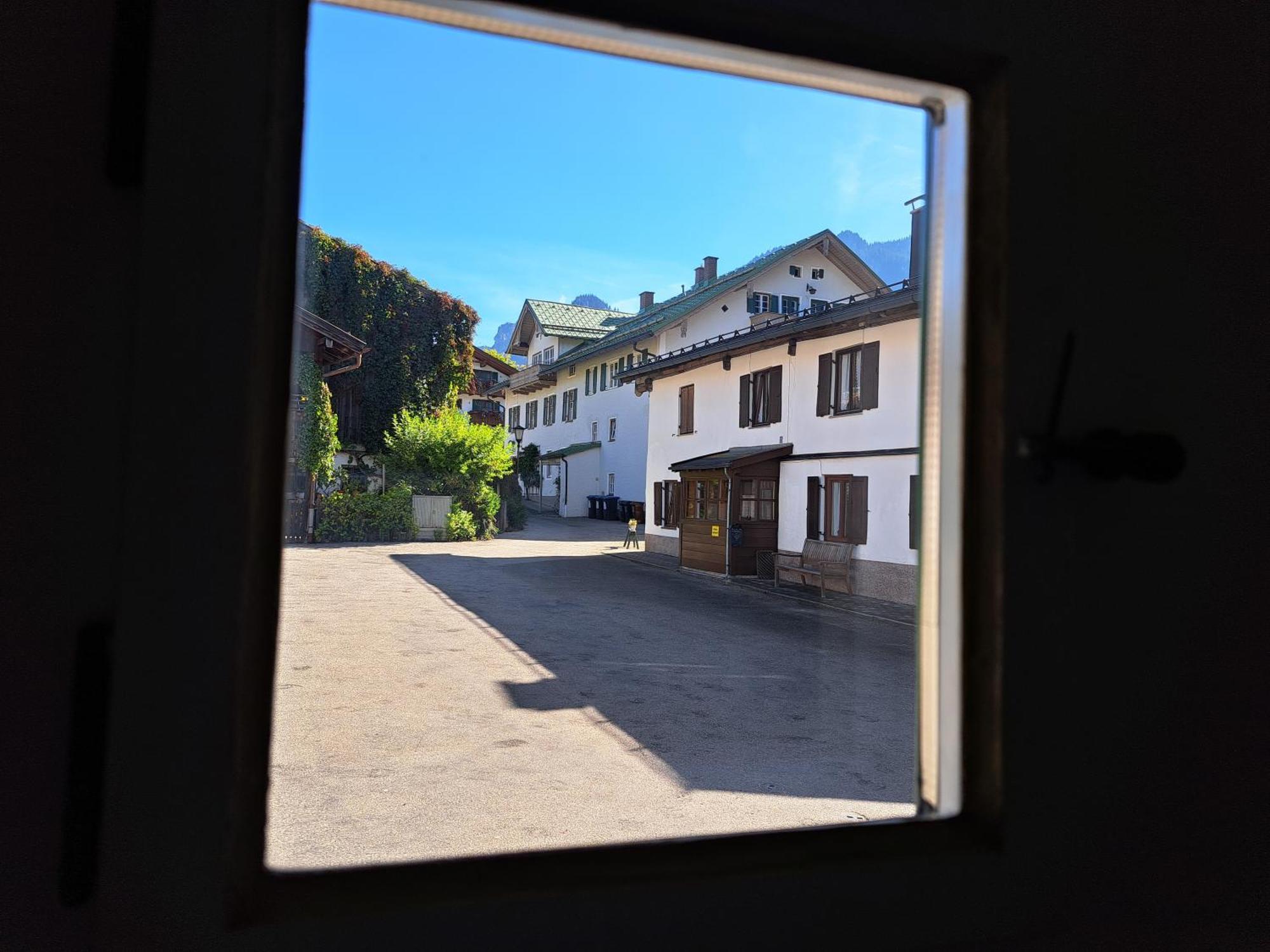 Neu! Ferienwohnungen Im Lueftlmalereck, Hennalahaus Oberammergau Eksteriør bilde